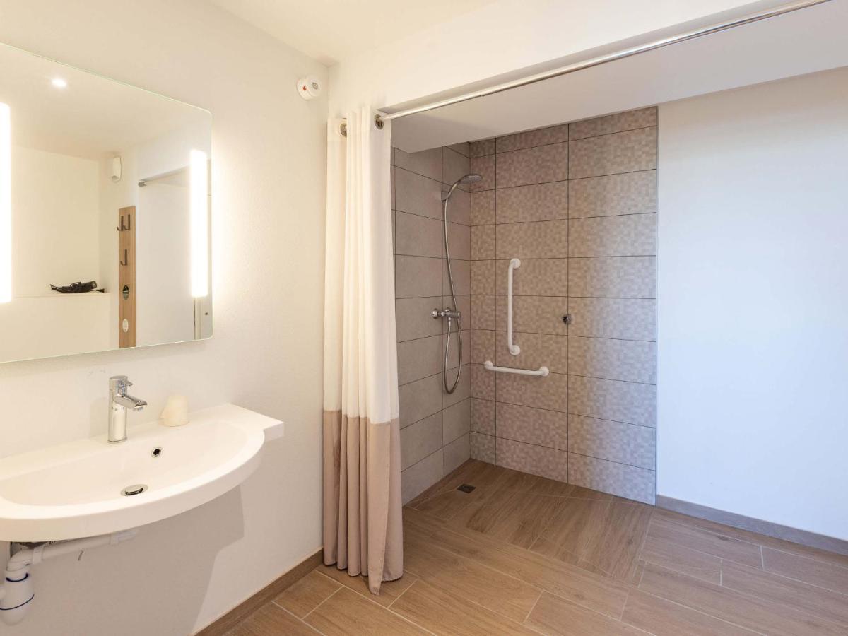 B&B Hotel Rennes Parc Expo Aeroport 布鲁兹 外观 照片
